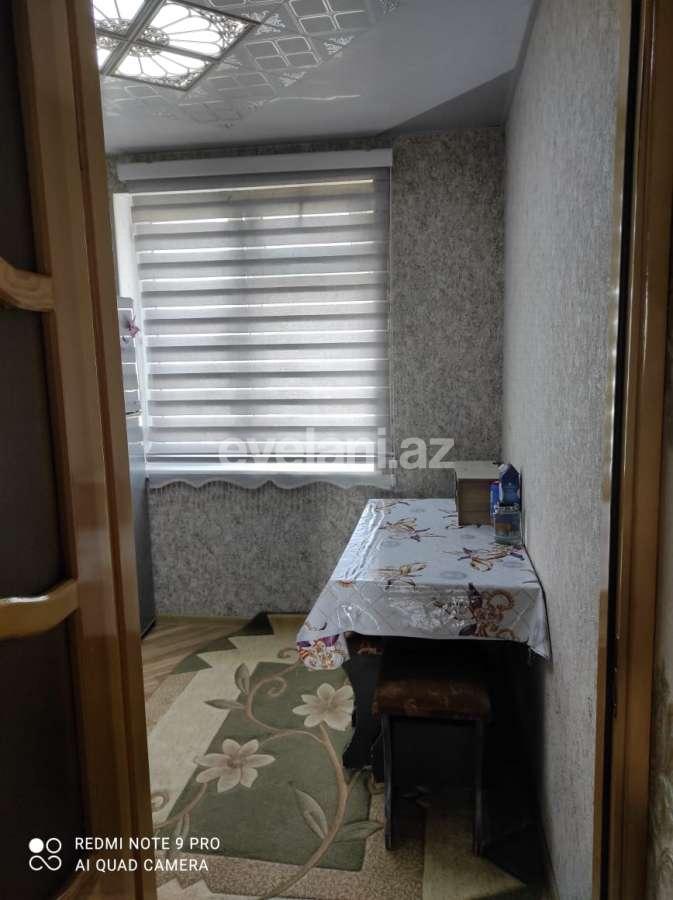 Satılır, köhnə tikili, 3 otaqlı, 70 m², Sumqayıt, 4-cü mikrorayon r.