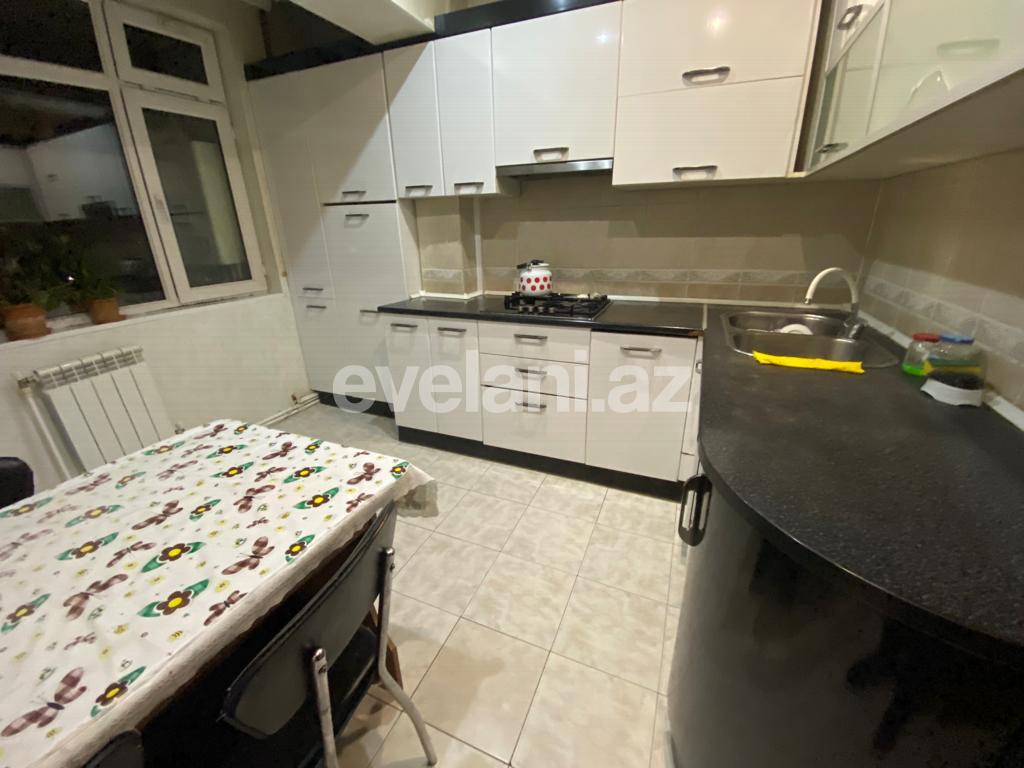 Kirayə verilir, köhnə tikili, 4 otaqlı, 100 m², Bakı, Yasamal r, İnşaatçılar m.