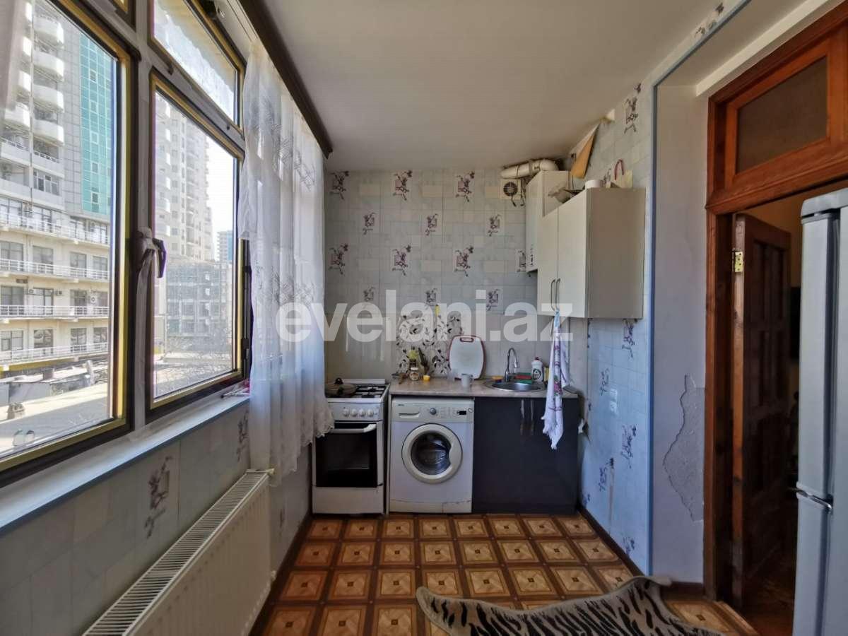 Rent, old building, 2 room, 87 m², Baku, Nasimi r, 28 may m.
