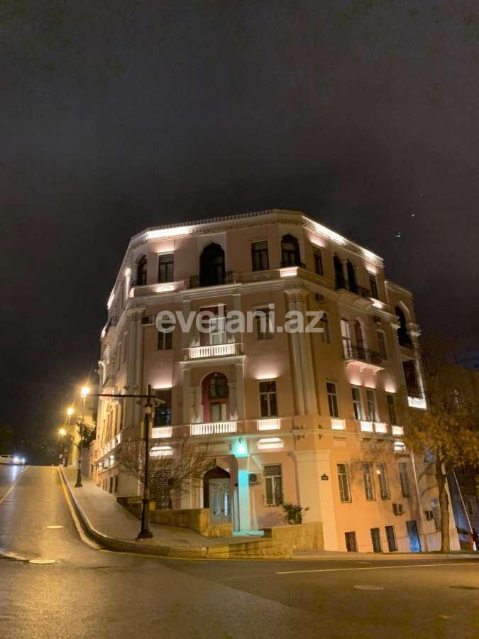Rent, old building, 2 room, 108 m², Baku, Sabail r, Icheri Sheher m.