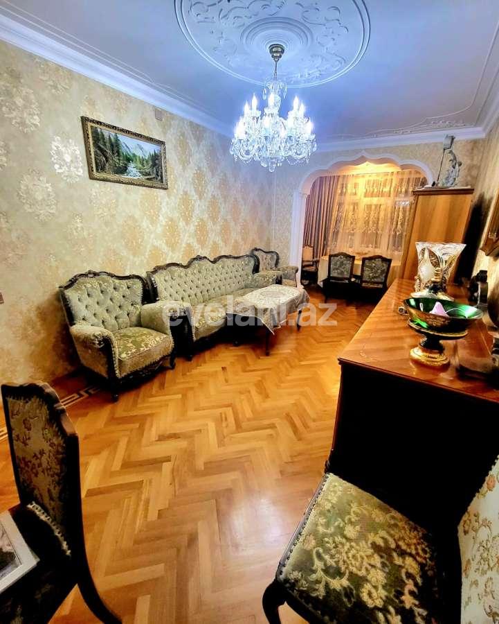 Satılır, köhnə tikili, 4 otaqlı, 110 m², Bakı, Xətai r, Həzi Aslanov q, Həzi Aslanov m.