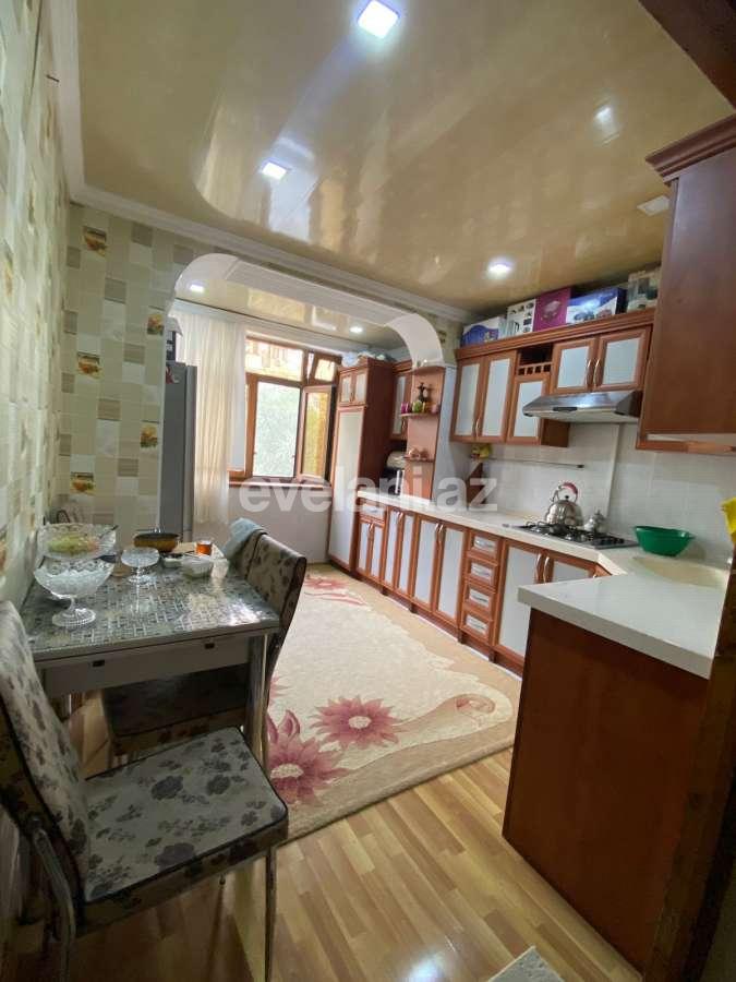 Satılır, köhnə tikili, 4 otaqlı, 90 m², Sumqayıt, 12-ci mikrorayon r.