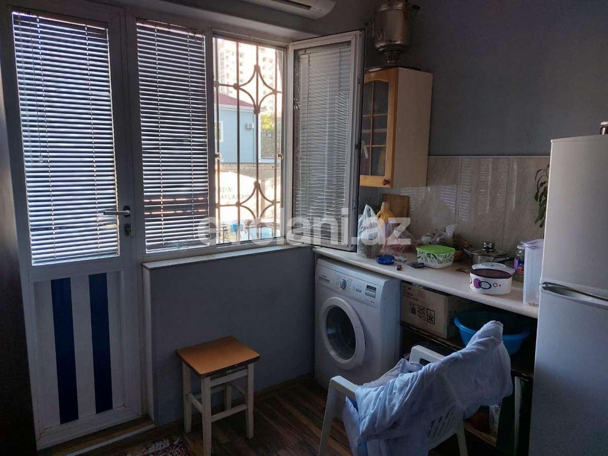 Satılır, köhnə tikili, 3 otaqlı, 55 m², Bakı, Nəsimi r, Azadlıq prospekti m.
