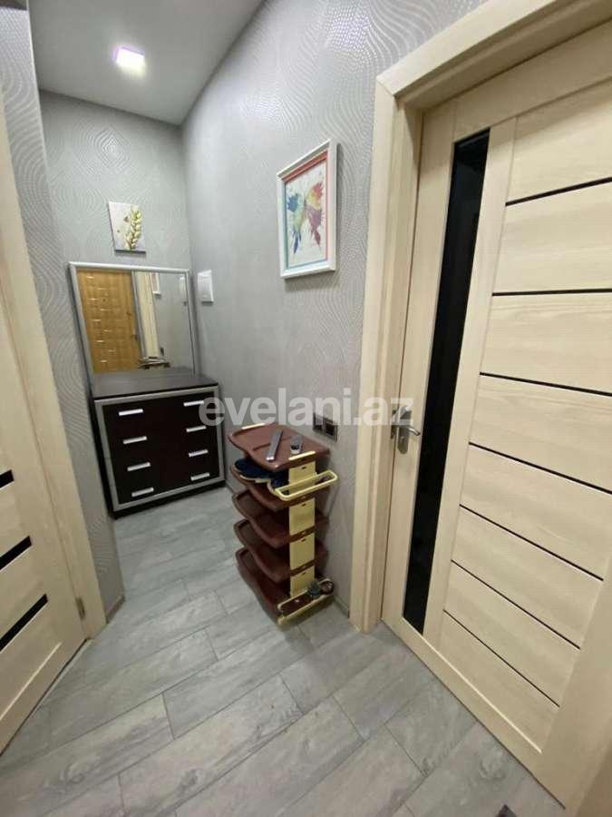 Satılır, köhnə tikili, 2 otaqlı, 60 m², Bakı, Binəqədi r, 8-ci mikrorayon q, Azadlıq prospekti m.