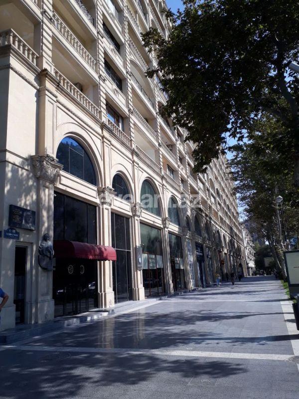 Sale, old building, 3 room, 102 m², Baku, Nasimi r, 28 may m.