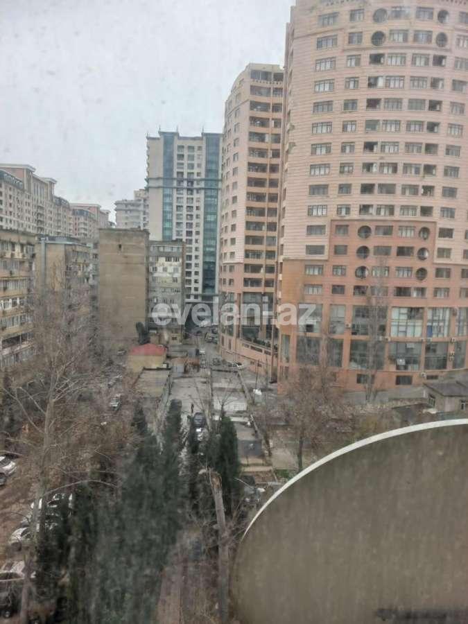 Kirayə verilir, köhnə tikili, 2 otaqlı, 70 m², Bakı, Yasamal r, İnşaatçılar m.