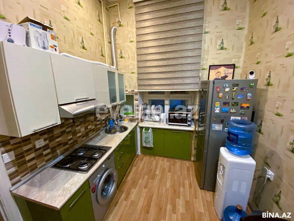 Satılır, köhnə tikili, 2 otaqlı, 71 m², Bakı, Nəsimi r, 28 may m.