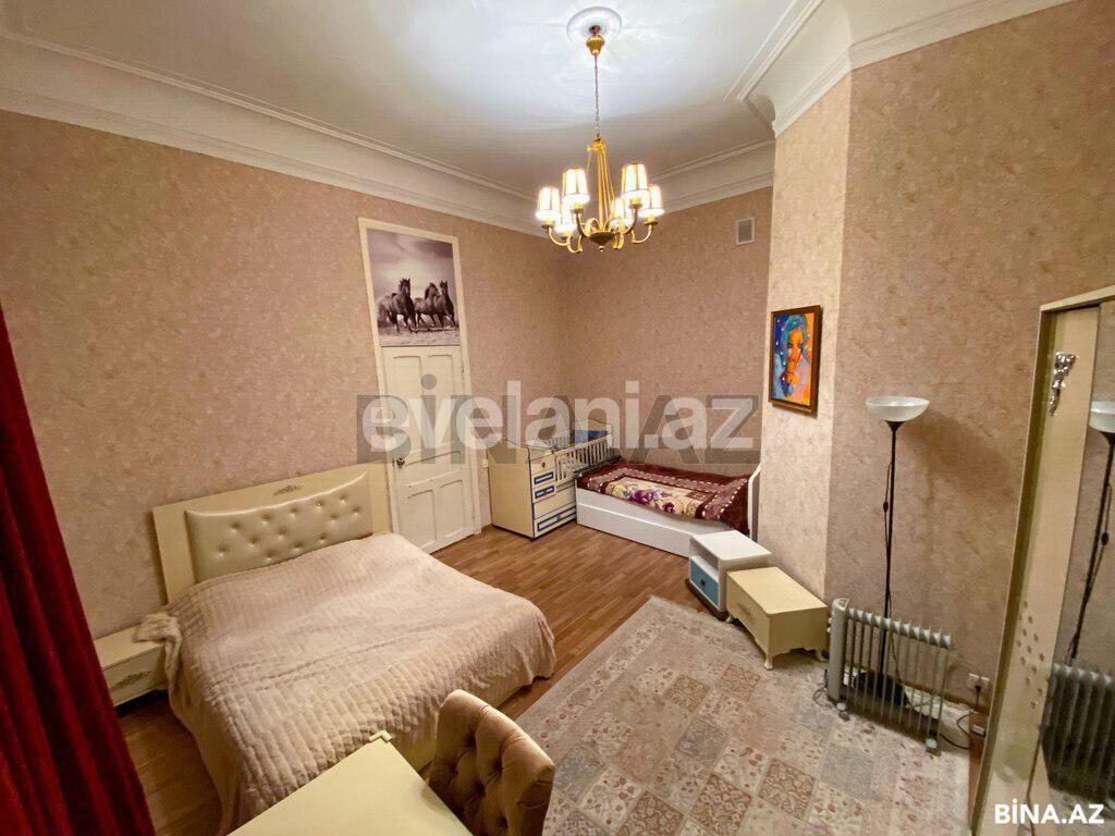 Satılır, köhnə tikili, 2 otaqlı, 71 m², Bakı, Nəsimi r, 28 may m.