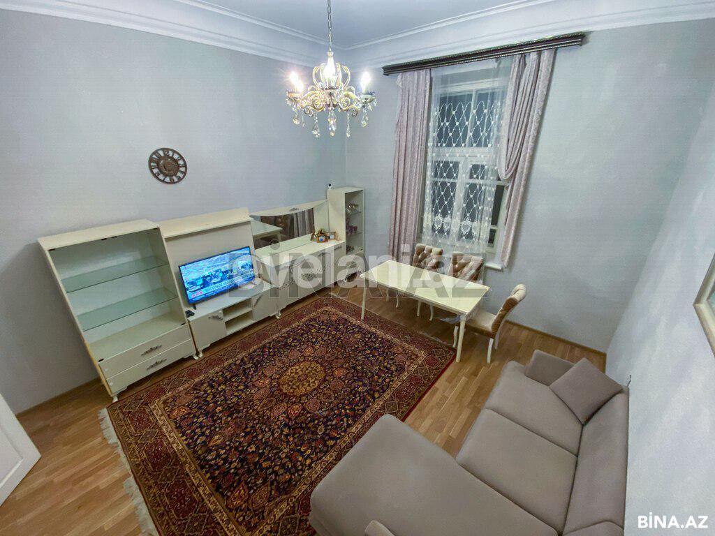 Satılır, köhnə tikili, 2 otaqlı, 71 m², Bakı, Nəsimi r, 28 may m.