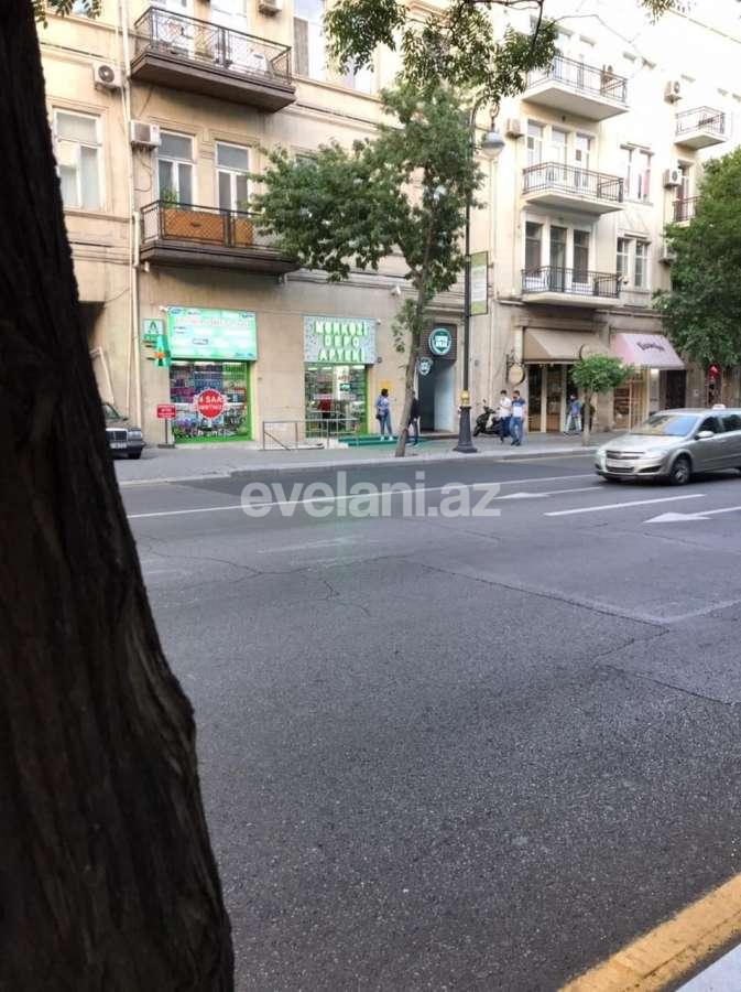 Satılır, köhnə tikili, 3 otaqlı, 55 m², Bakı, Nəsimi r, 28 may m.