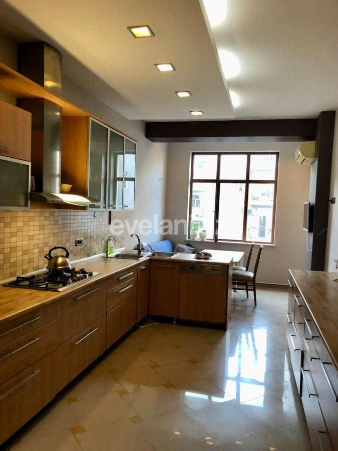 Kirayə verilir, yeni tikili, 3 otaqlı, 180 m², Bakı, Səbail r, Sahil m.