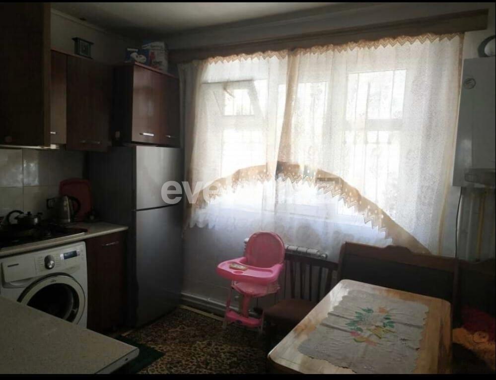 Satılır, köhnə tikili, 4 otaqlı, 100 m², Bakı, Qaradağ r, Lökbatan q.