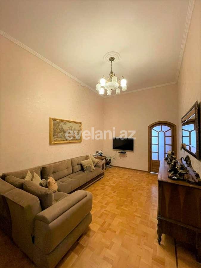 Satılır, köhnə tikili, 4 otaqlı, 150 m², Bakı, Səbail r, Sahil m.