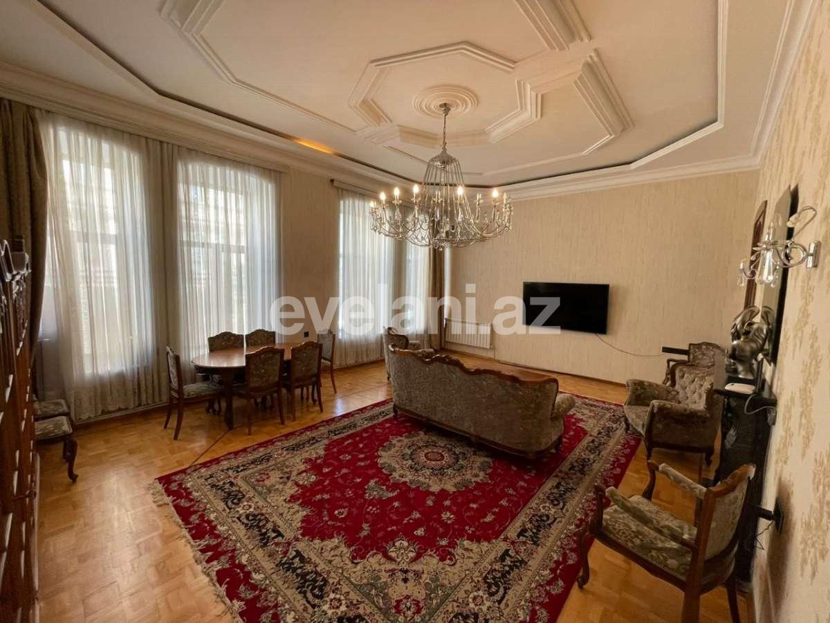 Satılır, köhnə tikili, 4 otaqlı, 150 m², Bakı, Səbail r, Sahil m.