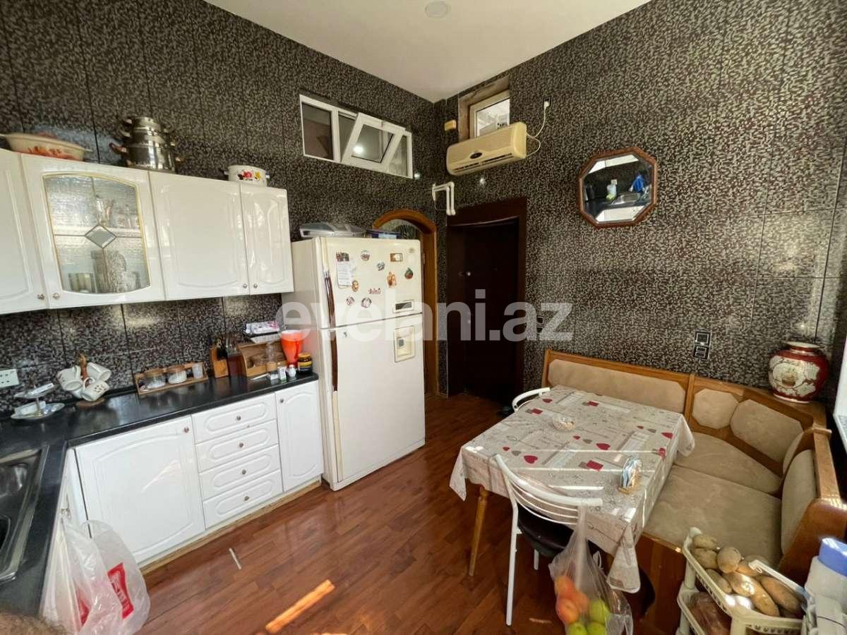 Satılır, köhnə tikili, 4 otaqlı, 150 m², Bakı, Səbail r, Sahil m.