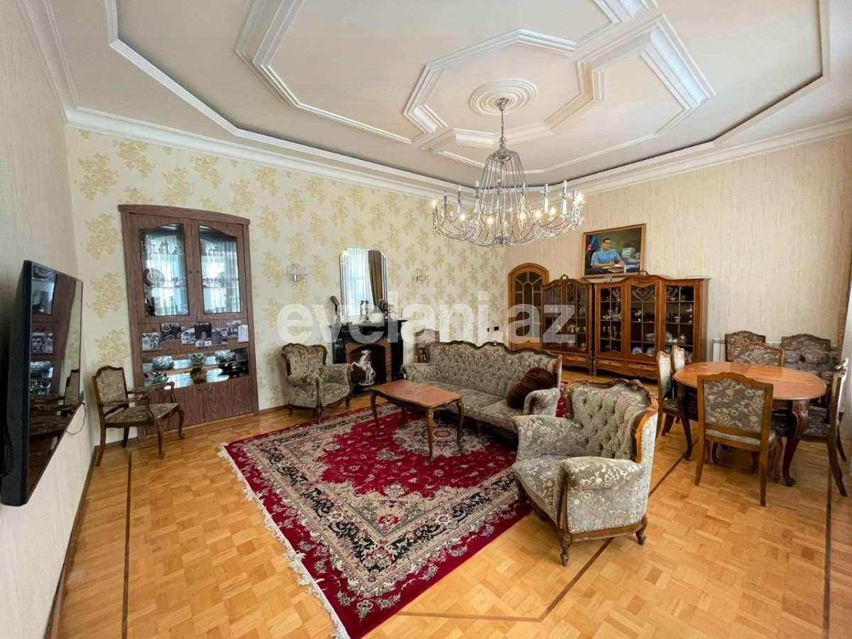 Satılır, köhnə tikili, 4 otaqlı, 150 m², Bakı, Səbail r, Sahil m.