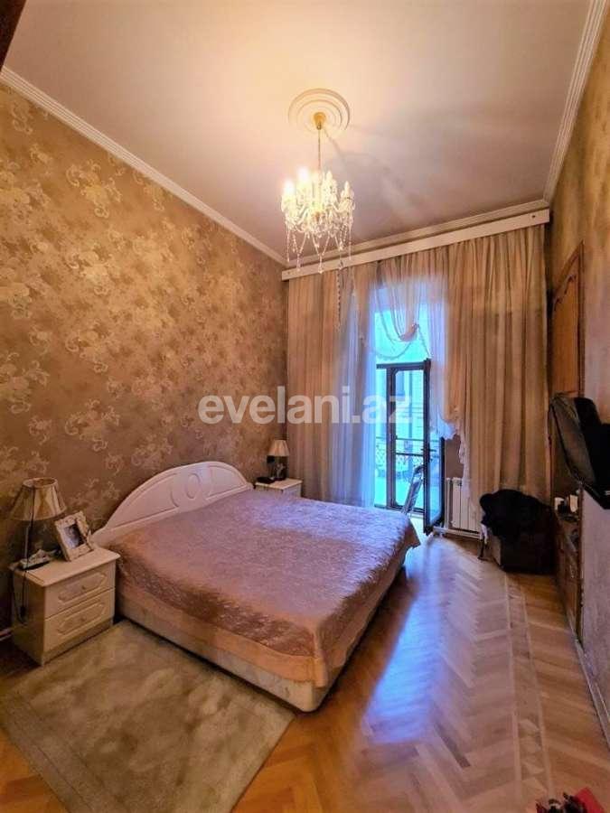 Satılır, köhnə tikili, 4 otaqlı, 150 m², Bakı, Səbail r, Sahil m.