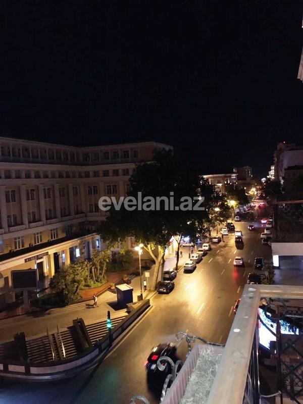 Satılır, köhnə tikili, 4 otaqlı, 100 m², Bakı, Səbail r, Sahil m.