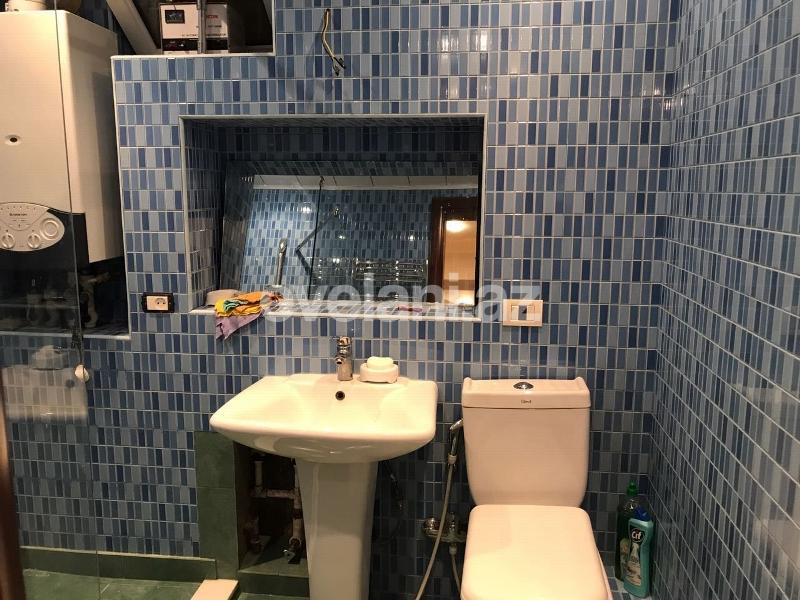 Satılır, köhnə tikili, 4 otaqlı, 100 m², Bakı, Səbail r, Sahil m.