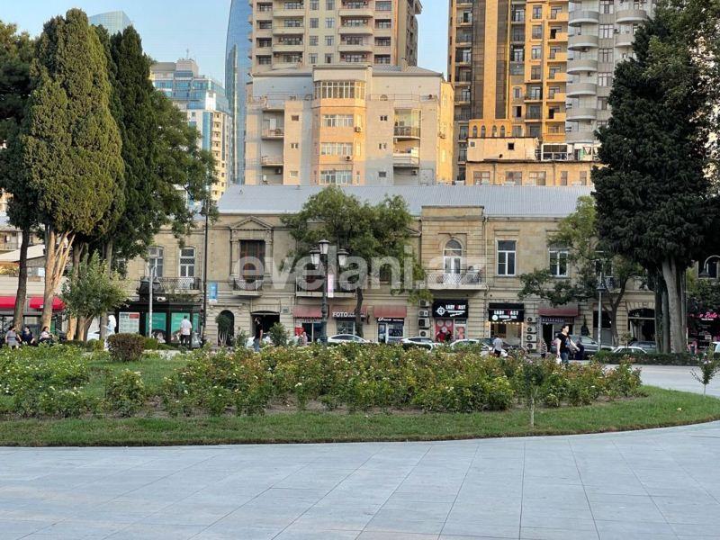 Satılır, köhnə tikili, 4 otaqlı, 100 m², Bakı, Nəsimi r, 28 may m.