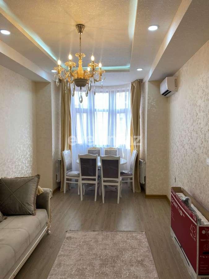 Satılır, yeni tikili, 2 otaqlı, 70 m², Bakı, Xətai r.