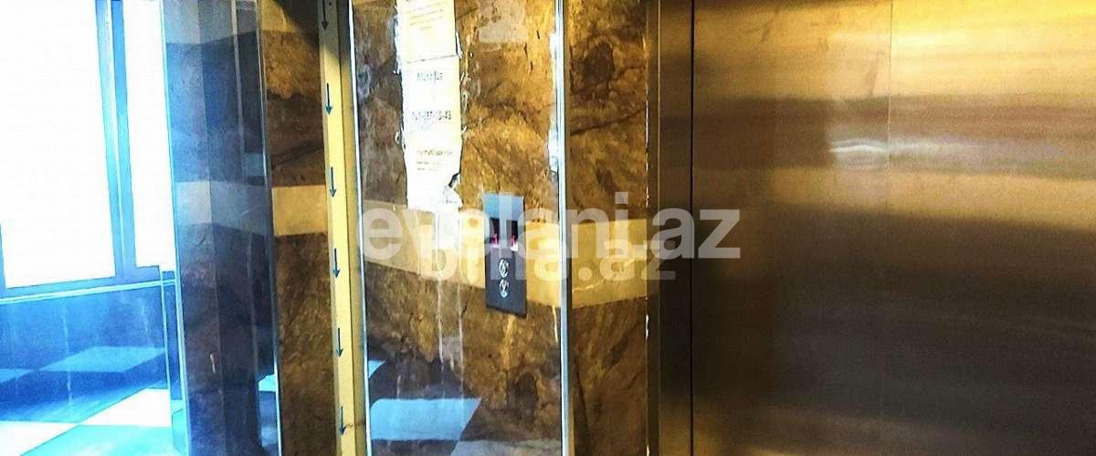 Satılır, yeni tikili, 3 otaqlı, 120 m², Bakı, Binəqədi r, 8-ci mikrorayon q, Azadlıq prospekti m.