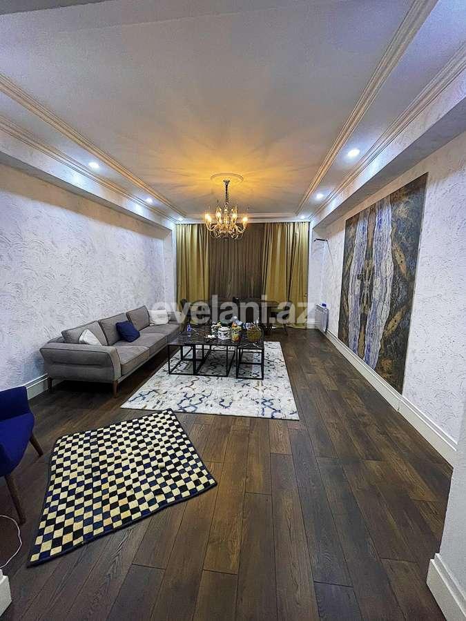Satılır, yeni tikili, 3 otaqlı, 120 m², Bakı, Binəqədi r, 8-ci mikrorayon q, Azadlıq prospekti m.