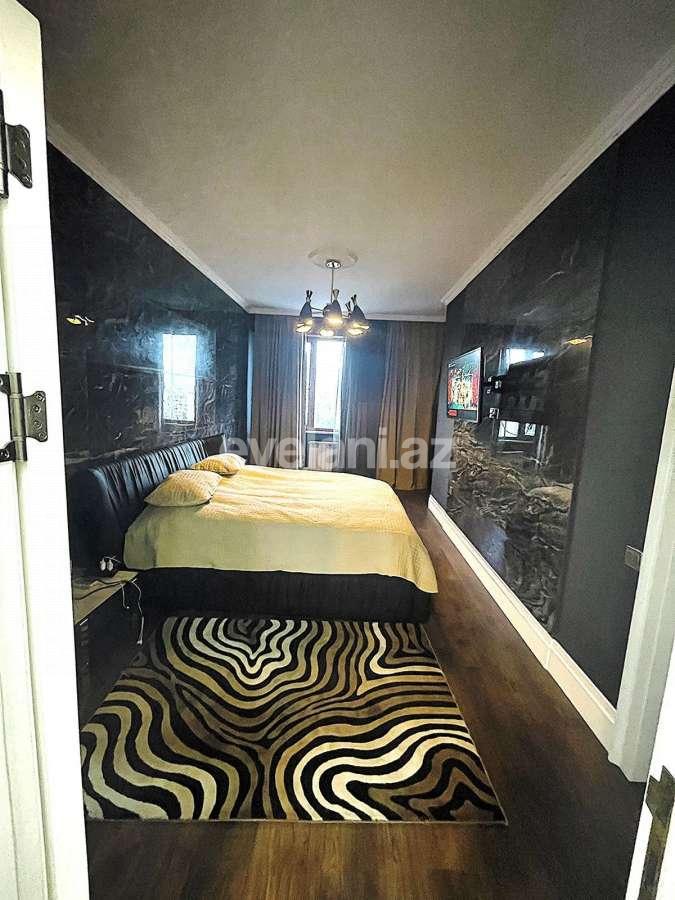 Satılır, yeni tikili, 3 otaqlı, 120 m², Bakı, Binəqədi r, 8-ci mikrorayon q, Azadlıq prospekti m.