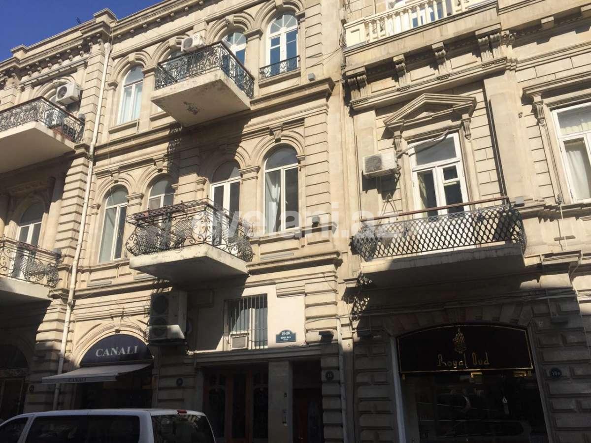 Kirayə verilir, köhnə tikili, 3 otaqlı, 65 m², Bakı, Səbail r.