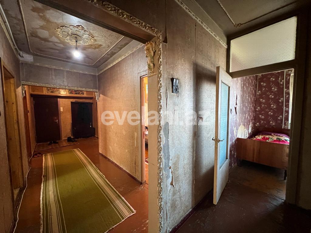 Satılır, köhnə tikili, 5 otaqlı, 110 m², Bakı, Suraxanı r, Massiv A q.