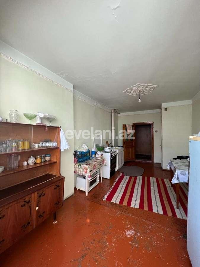 Satılır, köhnə tikili, 5 otaqlı, 110 m², Bakı, Suraxanı r, Massiv A q.