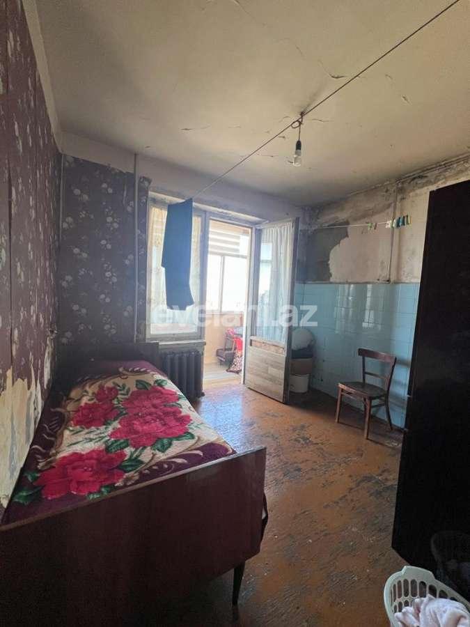 Satılır, köhnə tikili, 5 otaqlı, 110 m², Bakı, Suraxanı r, Massiv A q.