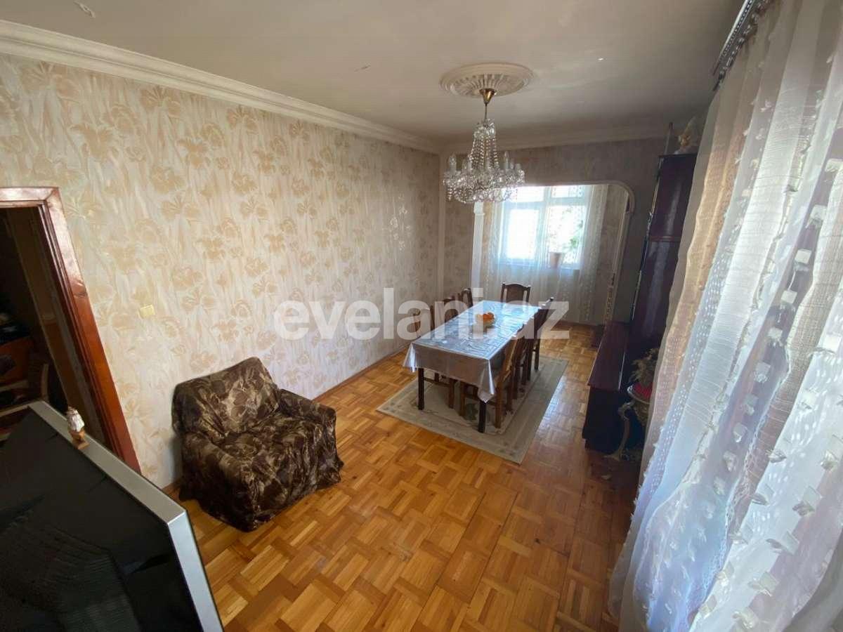 Продаётся, вторичка, 4-комнаты, 100 m², Баку, Бинагадинский r, 8-й микрорайон p, Азадлыг проспекти m.