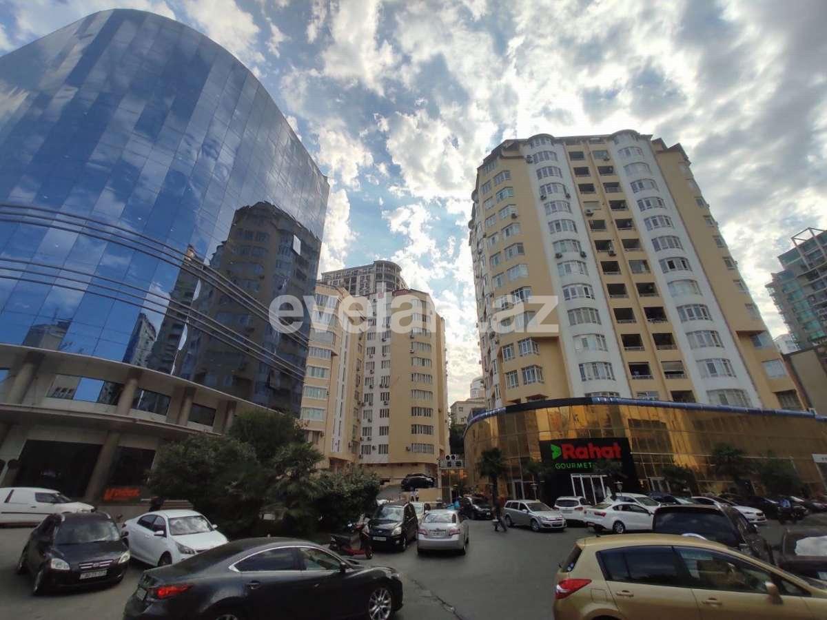 Kirayə verilir, yeni tikili, 3 otaqlı, 170 m², Bakı, 28 may m.