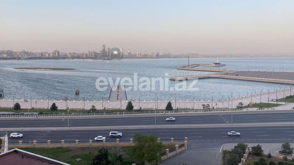 Satılır, köhnə tikili, 2 otaqlı, 70 m², Bakı, Səbail r.