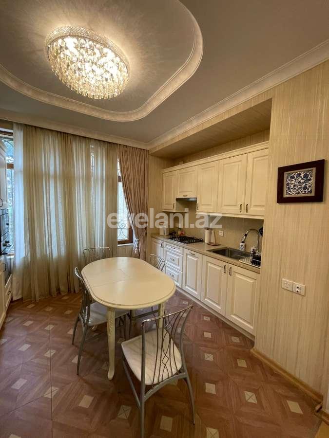 Rent, old building, 4 room, 120 m², Baku, Sabail r, Icheri Sheher m.