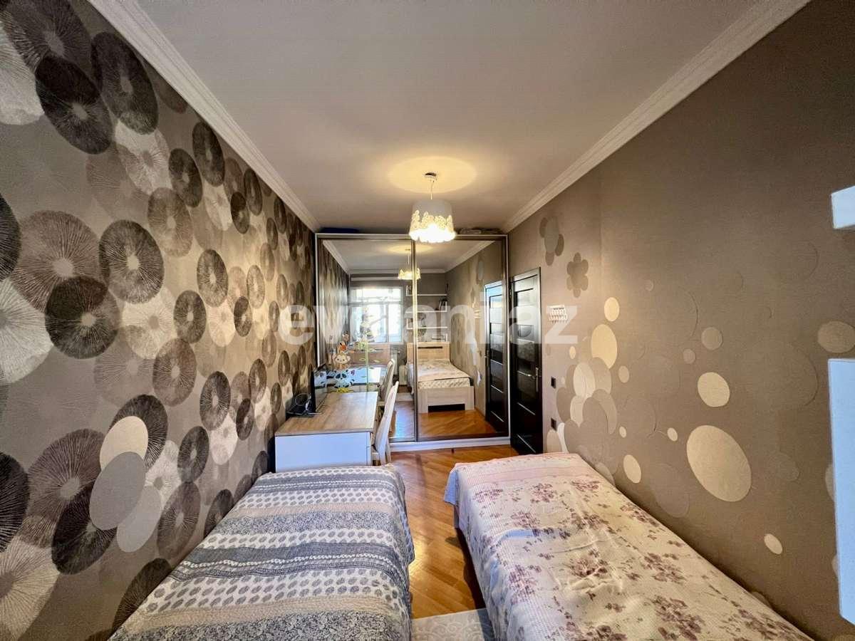 Sale, old building, 3 room, 80 m², Baku, Nasimi r.