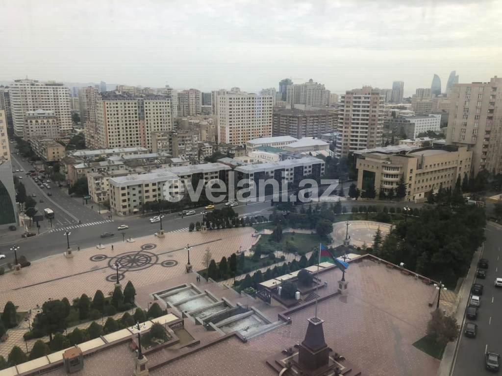 Satılır, yeni tikili, 4 otaqlı, 201 m², Bakı, Yasamal r, İnşaatçılar m.