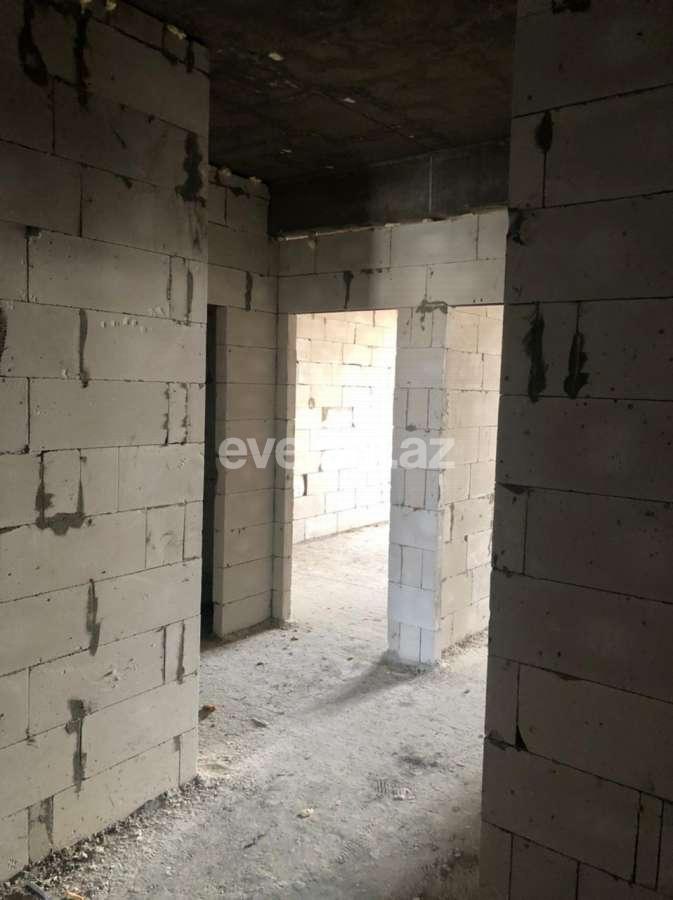 Satılır, yeni tikili, 3 otaqlı, 148 m², Bakı, Nizami r, Qara Qarayev m.