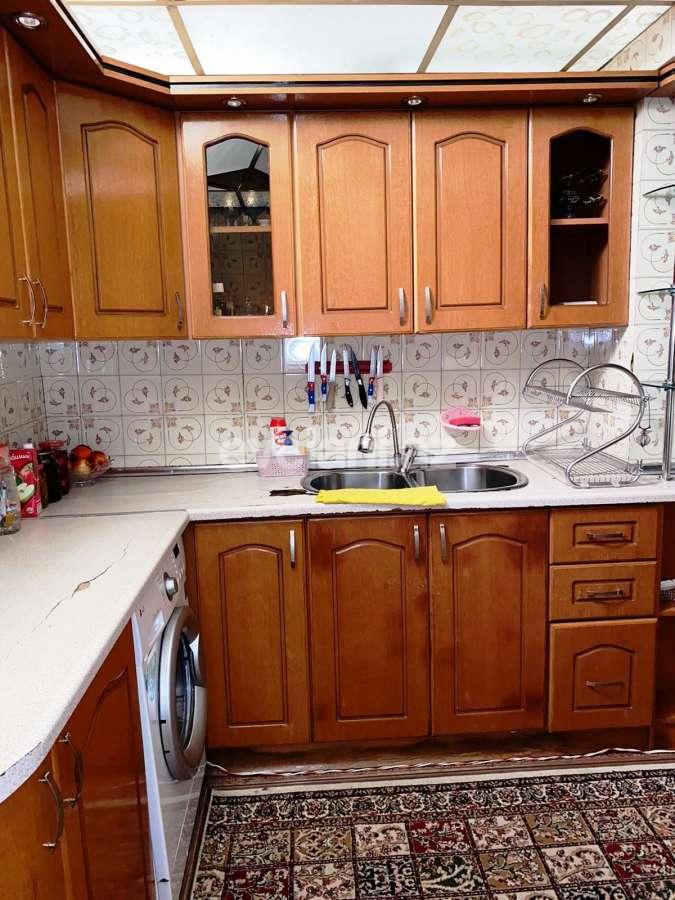 Satılır, köhnə tikili, 4 otaqlı, 100 m², Bakı, Sabunçu r, Bakıxanov q, Neftçilər m.