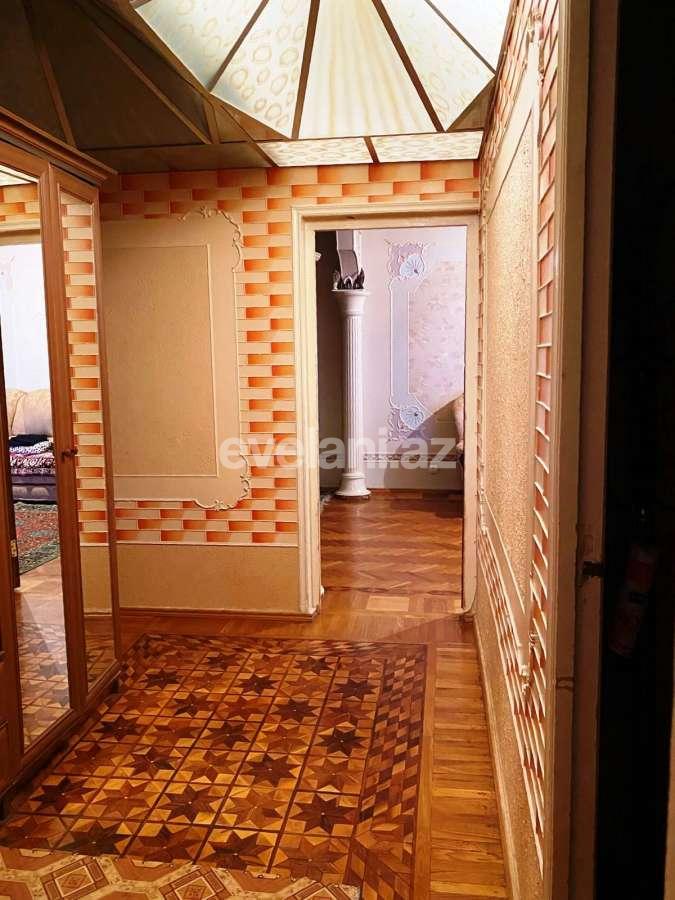 Satılır, köhnə tikili, 4 otaqlı, 100 m², Bakı, Sabunçu r, Bakıxanov q, Neftçilər m.