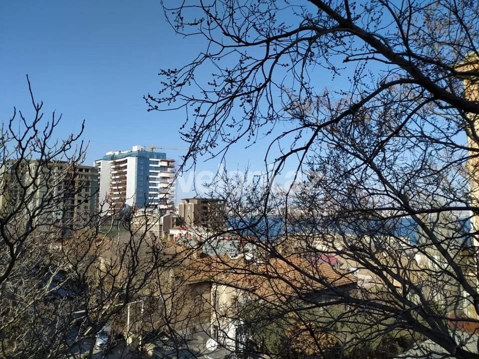 Satılır, köhnə tikili, 4 otaqlı, 77 m², Bakı, Səbail r.