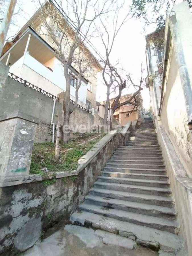 Satılır, köhnə tikili, 4 otaqlı, 77 m², Bakı, Səbail r.
