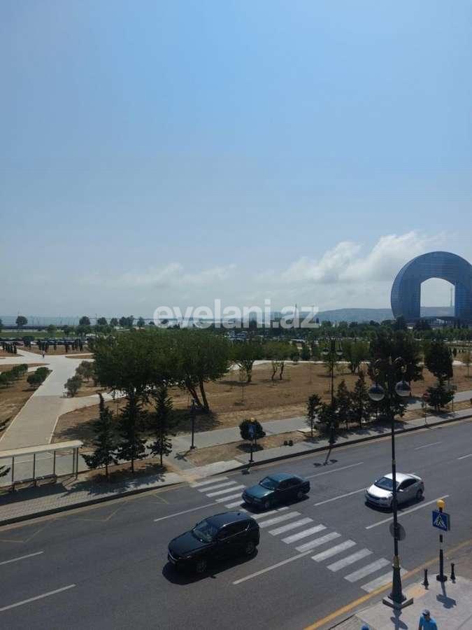 Продаётся, вторичка, 3-комнаты, 70 m², Баку, Хатаинский r, Шах Исмаил Хатаи m.