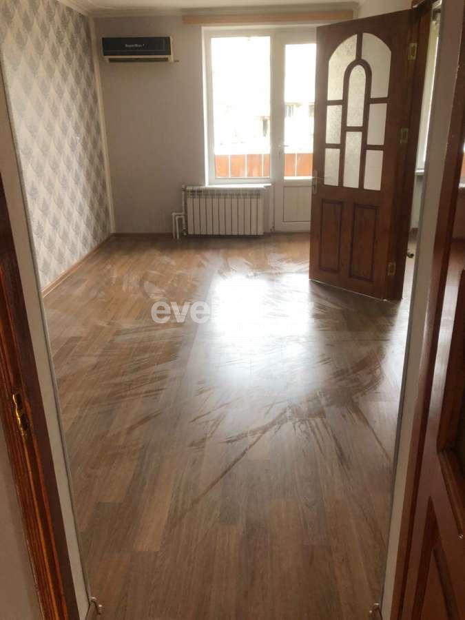 Satılır, köhnə tikili, 2 otaqlı, 54 m², Bakı, Sabunçu r, Bakıxanov q, Neftçilər m.