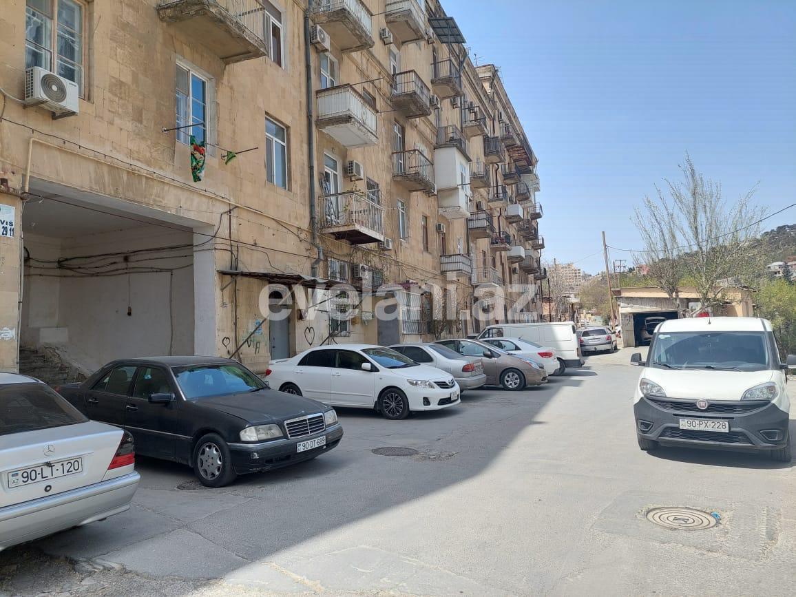 Kirayə verilir, köhnə tikili, 2 otaqlı, 51 m², Bakı, Səbail r, Sahil m.