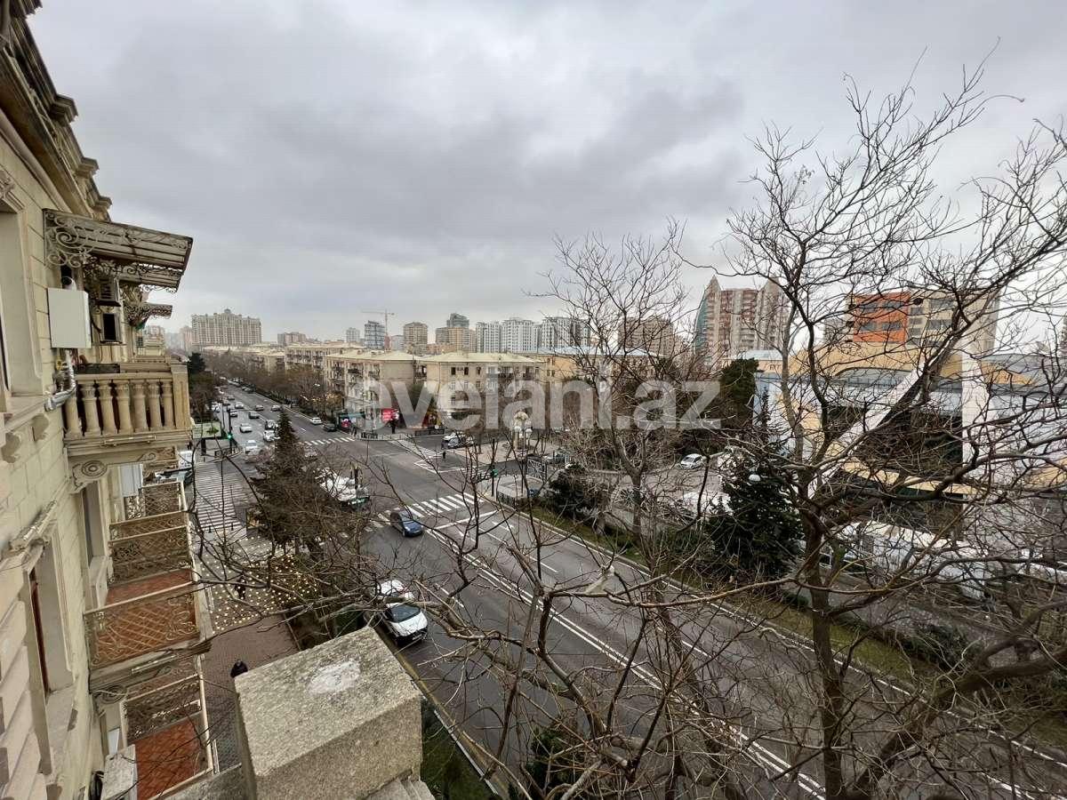 Rent, old building, 2 room, 60 m², Baku, Yasamal r, Yasamal d, Elmlar Akademiyası m.