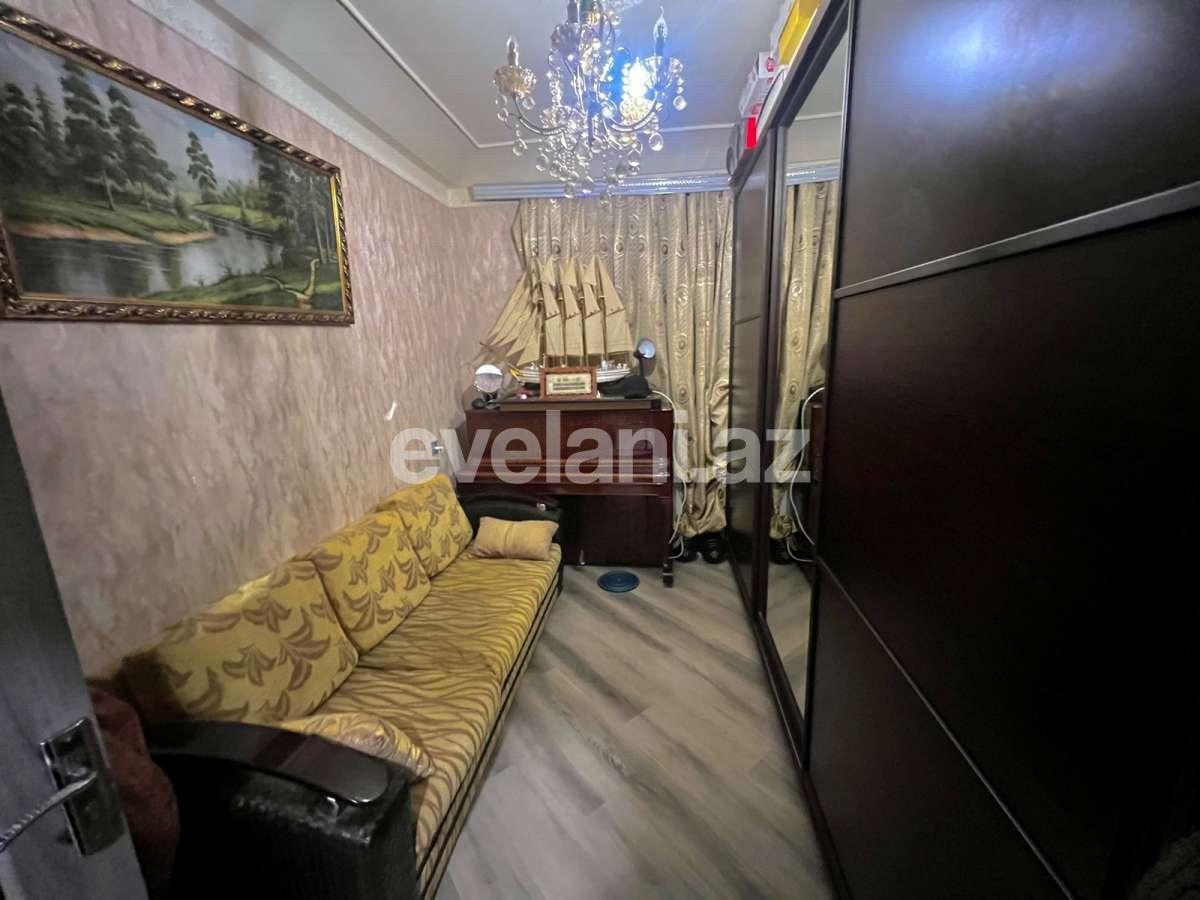 Satılır, köhnə tikili, 3 otaqlı, 85 m², Bakı, Binəqədi r, 8-ci mikrorayon q, Azadlıq prospekti m.