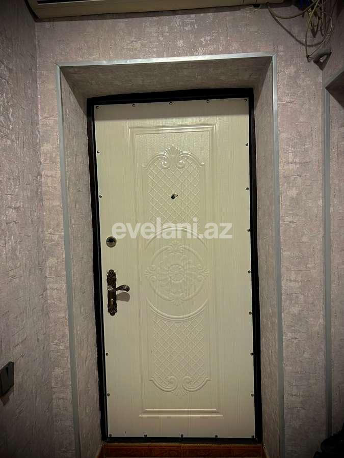 Satılır, köhnə tikili, 3 otaqlı, 85 m², Bakı, Binəqədi r, 8-ci mikrorayon q, Azadlıq prospekti m.