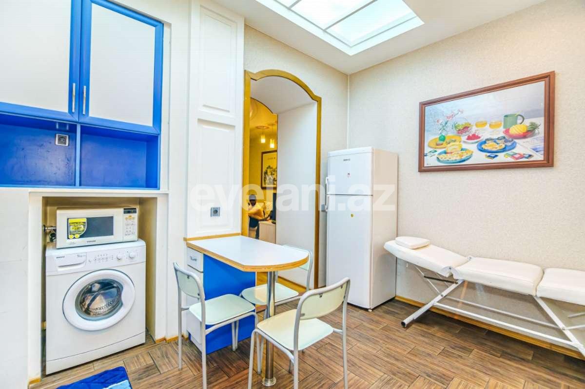 Kirayə verilir, köhnə tikili, 4 otaqlı, 200 m², Bakı, Səbail r, Sahil m.